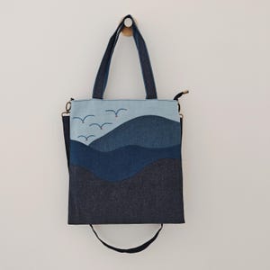 Handgemaakte indigo patchwork schoudertas, katoenen draagtas berglandschap met borduursel zeemeeuw