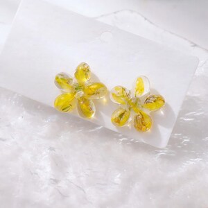 Pendientes de resina con flores prensadas, pendientes de flores secas naturales, postes de plata 925, formas cuadradas y ovaladas.