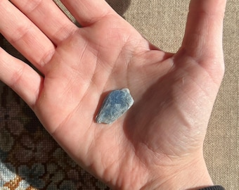 Blå cyanit