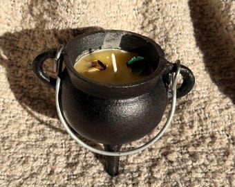 黄色の鋳鉄製大釜キャンドル