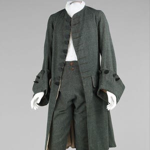 Terno de lã de cavalheiro britânico de 1755–1765 | Conjunto de casaco colonial georgiano cinza-campo | Traje histórico de reprodução do século XVIII