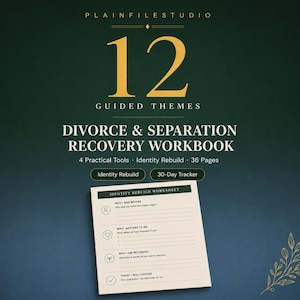 Könnte beinhalten: Ein digitales Arbeitsbuch mit dem Titel Divorce & Separation Recovery Workbook mit 12 geführten Themen, 4 praktischen Werkzeugen und 36 Seiten. Das Cover zeigt goldenen Text auf dunkelgrünem Hintergrund und eine Identity Rebuild Arbeitsblattseite.