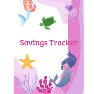 Könnte beinhalten: Ein rosa-weißer Spar-Tracker mit Illustrationen von Meerjungfrauen, einem Seestern, einer Meeresschildkröte, einer Qualle und Korallen. Der Text "Savings Tracker" ist rosa und zentriert.