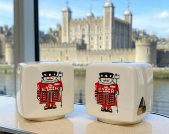 Rare Carlton Ware Beefeater Salt & Pepper Shakers, Vivienne Brennan MCM London Souvenir, Design Centre Label, Tower of London, 1960s England