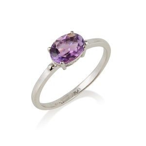 14k Gold Victorian Amethyst ring. dainty Amethyst ring. Amethyst jewelry. antique gold Amethyst ring. Vintage Amethyst ring