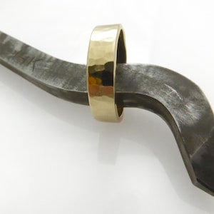Hammered gold wedding ring. Men wedding band 1mm/5.5mm. Hammered wedding band. 14K Hammered yellow gold wedding band (2076)