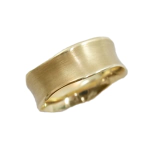14K wavy wedding ring. Matte wedding band. Yellow gold wedding band. Wide wedding ring. Curvy wedding ring. wedding ring.real gold band