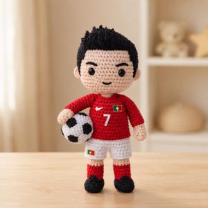 Virkmönster för amigurumi-fotbollsspelare, CR7-inspirerad plyschleksak PDF