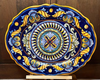 Deruta handgeschilderde schaal van Italiaans aardewerk