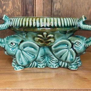 Majolica Tre Elefanter Planter