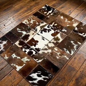 Handgemaakt koeienhuid patchwork vloerkleed | Bruin wit leren vloerkleed | Western ranchdecoratie | Rustieke boerderij koeienhuid tapijt