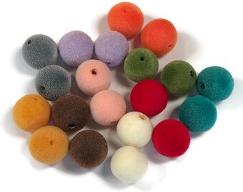 20 flocked 12 mm beads in