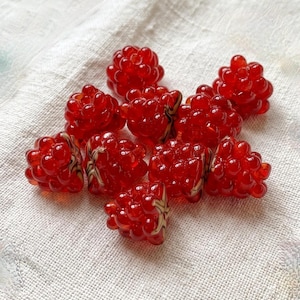 Red berry lampwork bead charms   4 Translucent Glass Fruits With Green Leaves