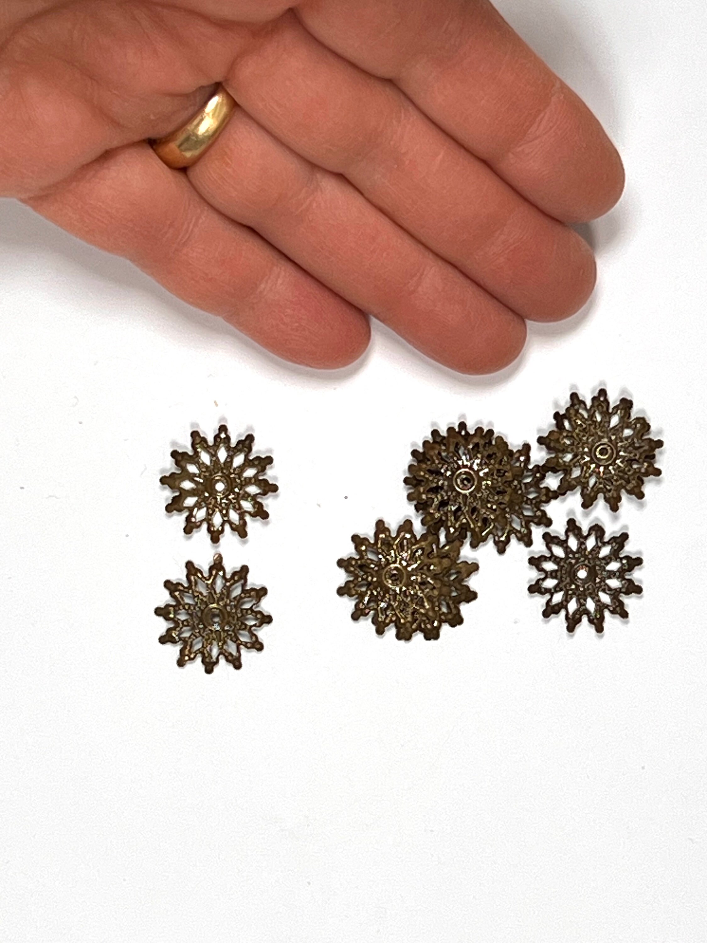 thumbnail image 2 of 20x Antique Silver Pewter Filigree Square Bead Caps (8mm) – Unbranded 2 of 6