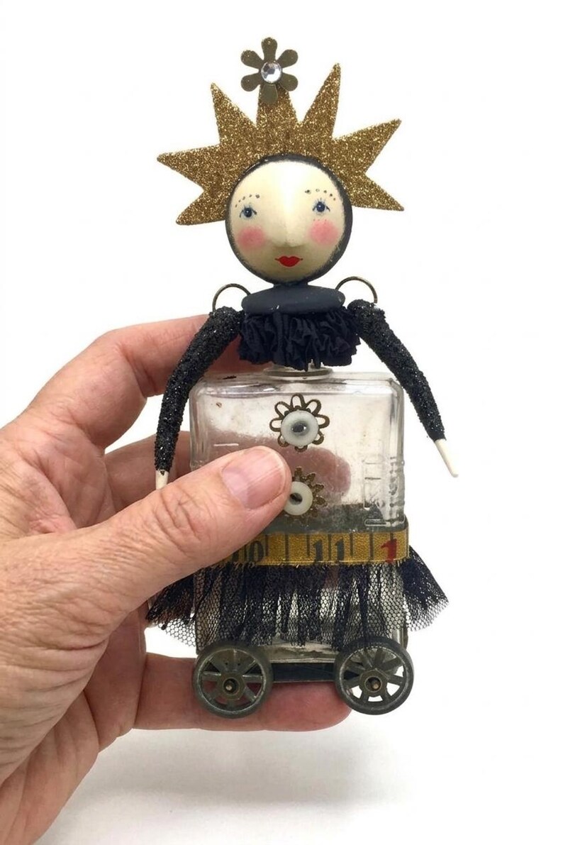 Kit de técnica mixta para muñecas modificadas, clase de arte con botellas vintage, diseños de Julie Haymaker imagen 2