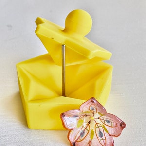 shrink plastic mold tool
