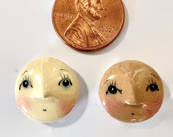 Cabujón de cabeza de muñeca pequeña pintado a mano: engaste de bisel de 16 mm