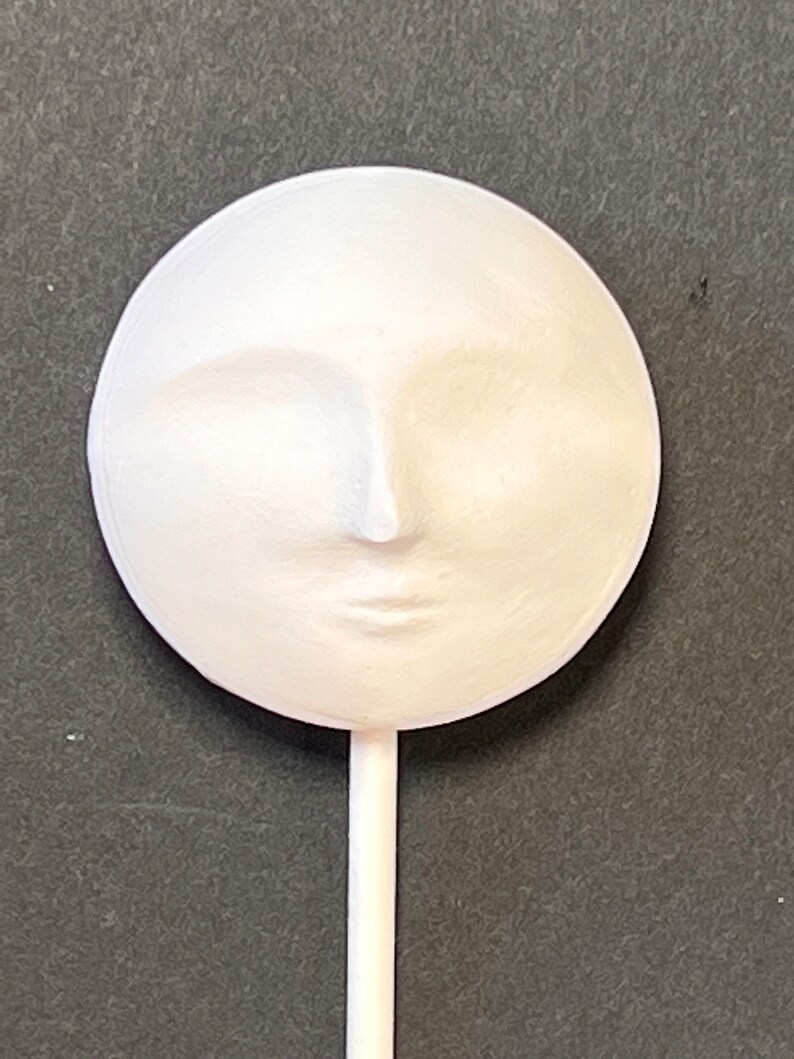 Cabeza de muñeca DIY. Técnica mixta, lista para modificar su forma, redonda de 5 cm (2 pulgadas), moldeada a mano en yeso, parte posterior plana. imagen 4