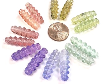 twisted column beads , vintage lucite hand dyed, 14 beads
