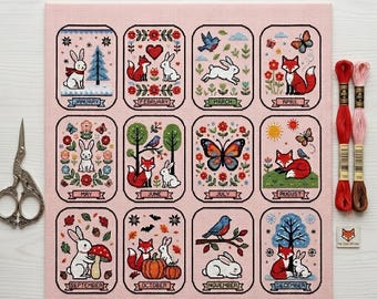 Motif de point de croix lapin renard kawaii | Calendrier 2027 pour broderies, 12 mois | Échantillonneur primitif PDF à télécharger