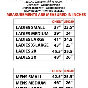 Może przedstawiać: Tabela rozmiar&oacute;w dla dorosłych kurtek typu varsity. Tabela pokazuje wymiary klatki piersiowej i długości w calach dla rozmiar&oacute;w damskich i męskich. Rozmiary od S do 3X.