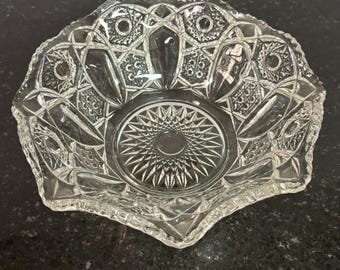 Vintage Pressed Glass Shallow Bowl Scalloped Edge Starburst Design