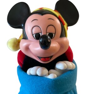Vintage Mickey Mouse Plush Sleepy Baby Mickey Snuggles in Seeping Bag Rare Disney Collectible bild 6