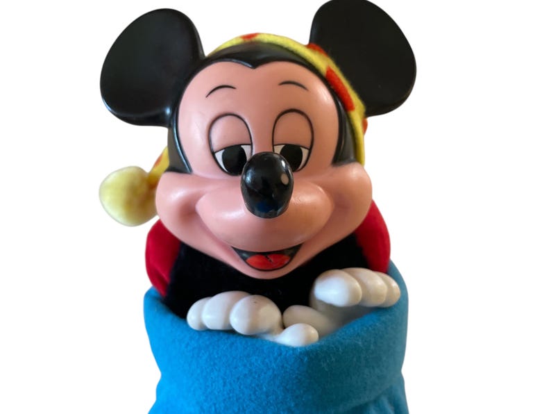 Vintage Mickey Mouse Plush Sleepy Baby Mickey Snuggles in Seeping Bag Rare Disney Collectible bild 6