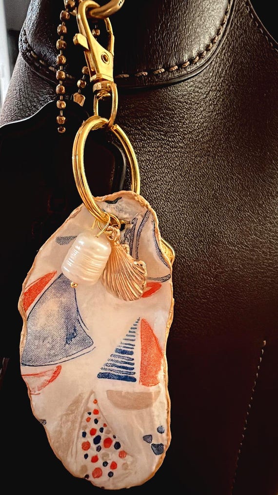 Personalized Shell Bag Charm | Coastal Purse Charm | Custom Name Keychain | Bridesmaid Gift | Tote Accessory |