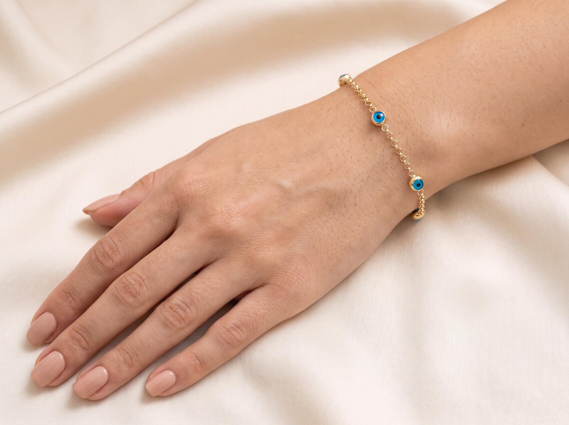 The Turkish Evil Eye (Nazar): Meaning, History and How to Wear It