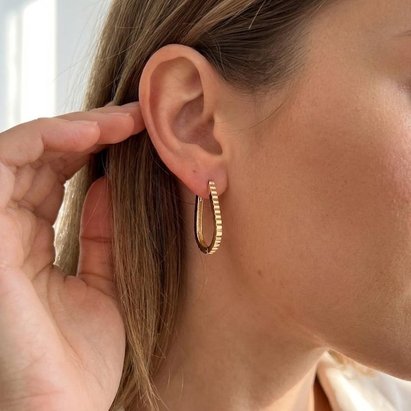 14K Solid Gold Ribbed Oval Huggie Hoop Earrings, Diamond Cut Everyday Wear