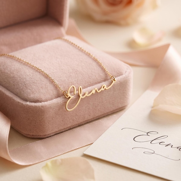 Personalized Gold Jewelry Ideas: Names, Initials, Photos and Engraving