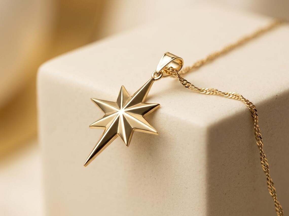 Graduation Jewelry Gift Ideas: Meaningful Gold Pieces for Graduates