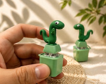 Lizard Button Keychain – Portable Stress Relief Accessory for Backpacks & Keys