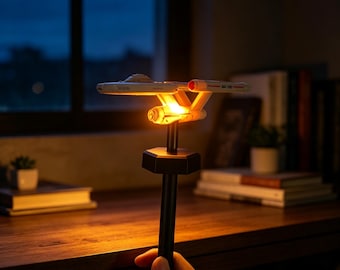 Solar Starship Garden Light Outdoor, Sci-Fi Spaceship LED Yard Decor, Resin Futuristic UFO Style Solar Stake Light, Patio & Pathway Decor