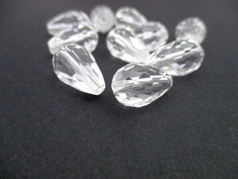 10pcs Clear Crystal Teardrop Beads CLR0022 15x9mm 1.8mm Hole