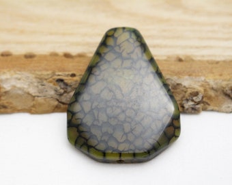 Olive Green Dragon Vein Agate Triangle Pendant - Large Gemstone Pendant - 41x33mm - 2.5mm Hole - GRN0358