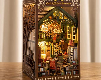 Diorama de biblioteca con gatos y rincón de lectura vintage, miniatura de estantería de oficina de detectives, acogedora decoración de regalo.