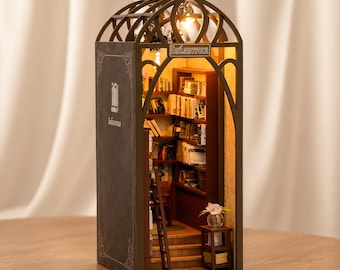 Diorama de rincón de lectura, mini biblioteca, estantería, acogedora sala de lectura, decoración LED, regalo para el hogar.