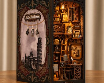 Diorama de cuarto oscuro de cine, rincón de lectura, estudio de fotografía en miniatura, decoración vintage, regalo, inserto para estante, arte
