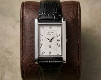 Vintage Seiko tankhorloge voor heren rechthoekige witte wijzerplaat