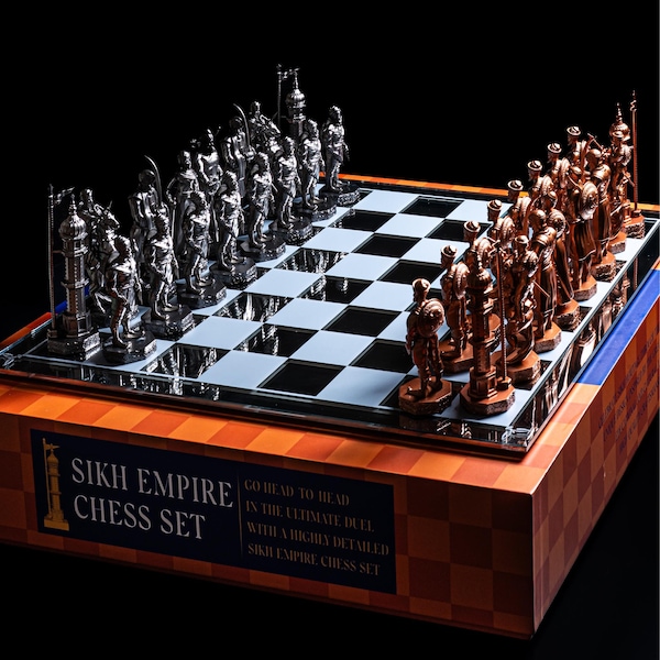 Maxine Vash Chess - Etsy UK