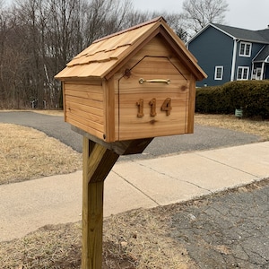 Cedar Mailbox