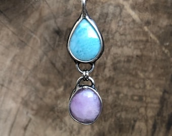 Larimar Träne und Kunzit Stein Halskette • Boho Stil • Metallarbeit • Gelöteter Schmuck • Meeresstein • Von der Natur inspiriert
