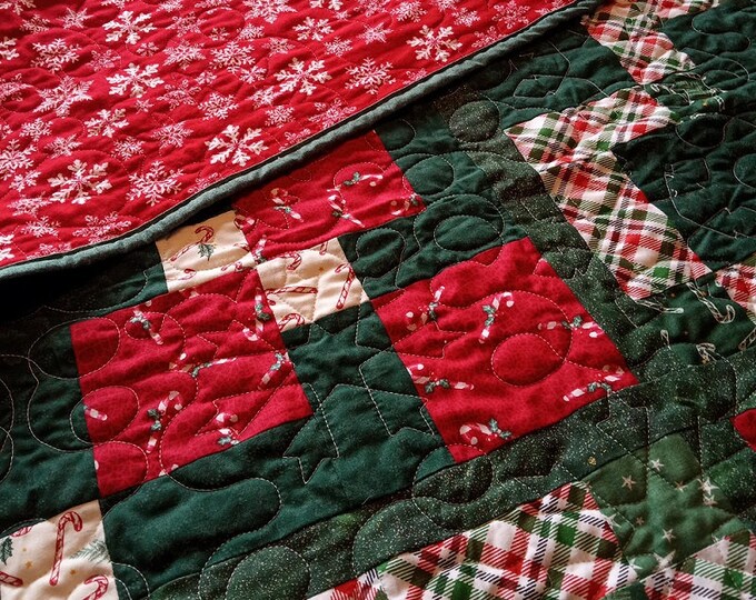 Festive Patchwork Christmas Quilted Blanket NCU0PD303 main image 1