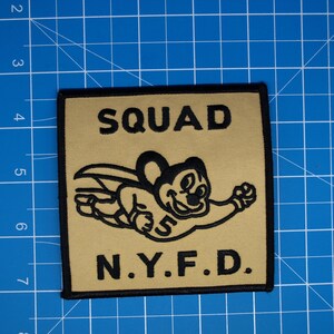 Parche de Mickey Mouse del Escuadrón 5 del Departamento de Bomberos de Nueva York (FDNY)