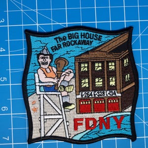 FDNY NYC Fire Department Engine 264 The Big House Far Rockaway distintivo
