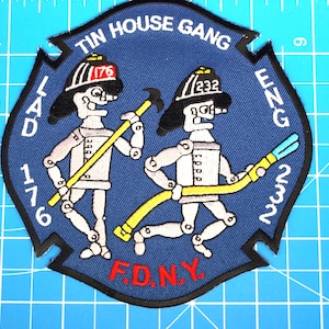 Toppa della Tin House Gang del Dipartimento dei Vigili del Fuoco di New York (FDNY), Engine 232 e Ladder 176 - Versione 2