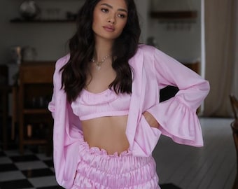 Cozy Pink Pajama Set - Longsleeve Top & Ruffle Shorts in 5 Colors - Perfect Gift for Her