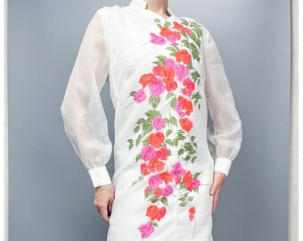 Vintage Floral Dress | 60's White Shift Dress with Alfred Shaheen Print | Size Small